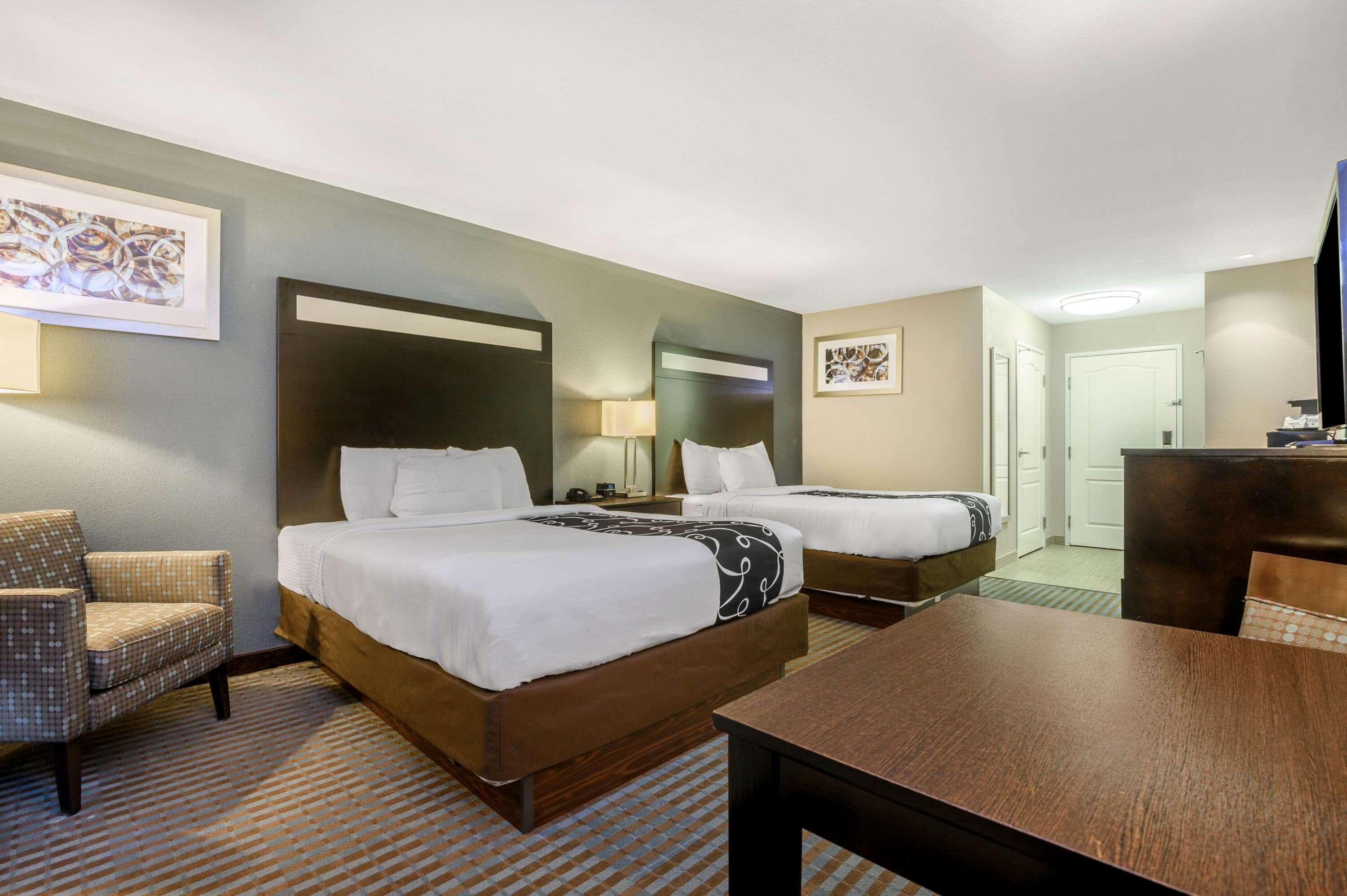 La Quinta Inn & Suites Casino And Bar By Wyndham Glendive Esterno foto