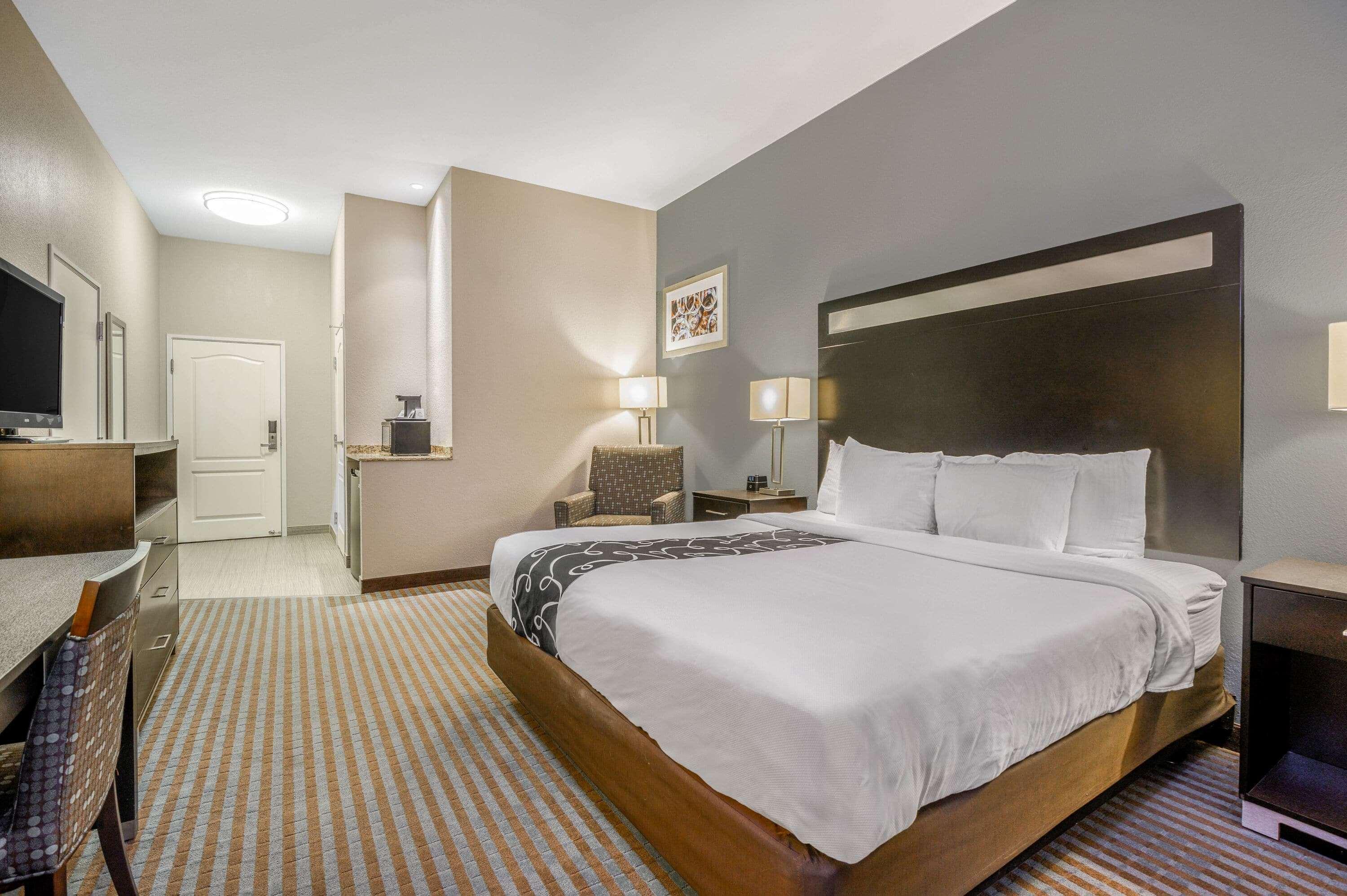 La Quinta Inn & Suites Casino And Bar By Wyndham Glendive Esterno foto
