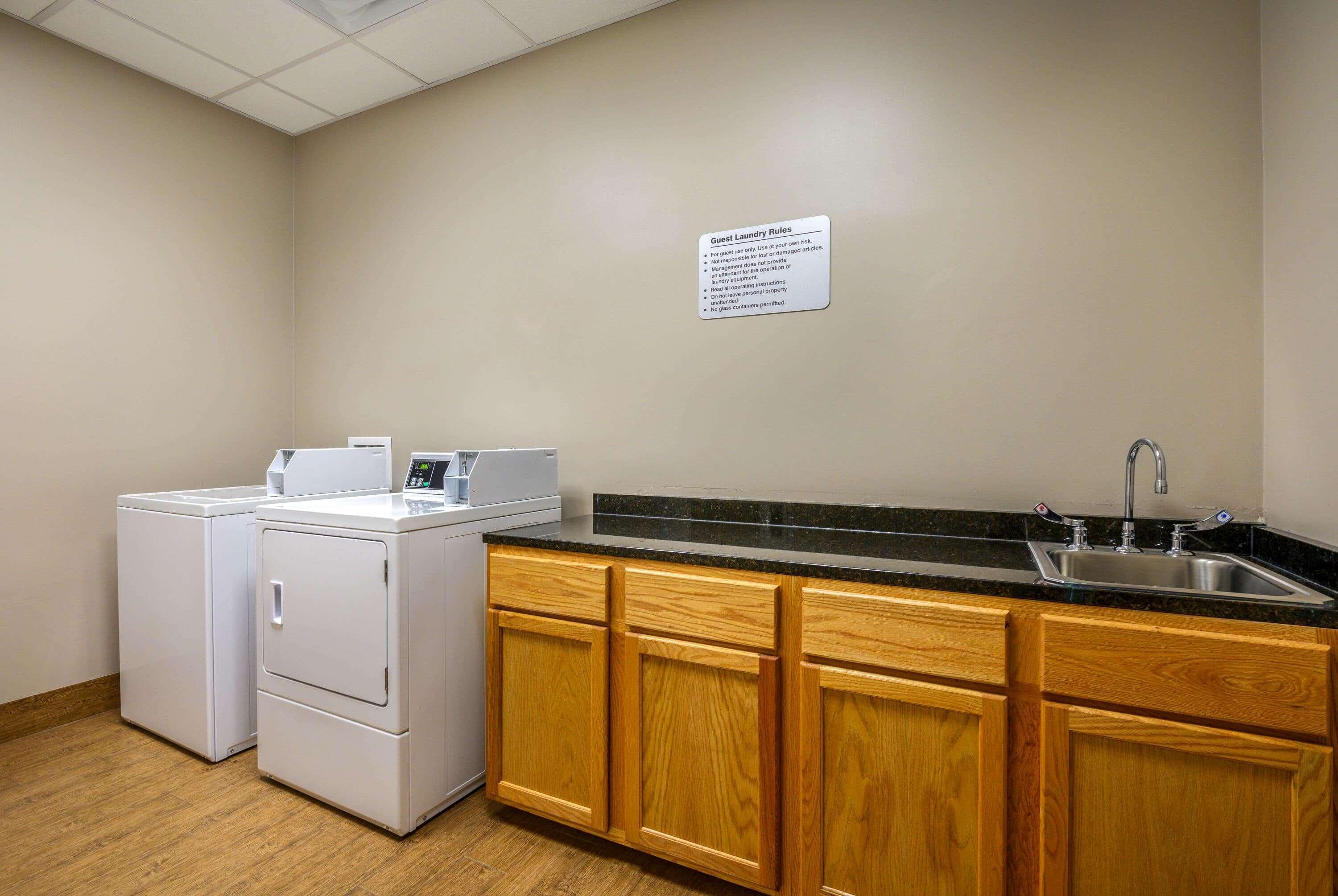 La Quinta Inn & Suites Casino And Bar By Wyndham Glendive Esterno foto