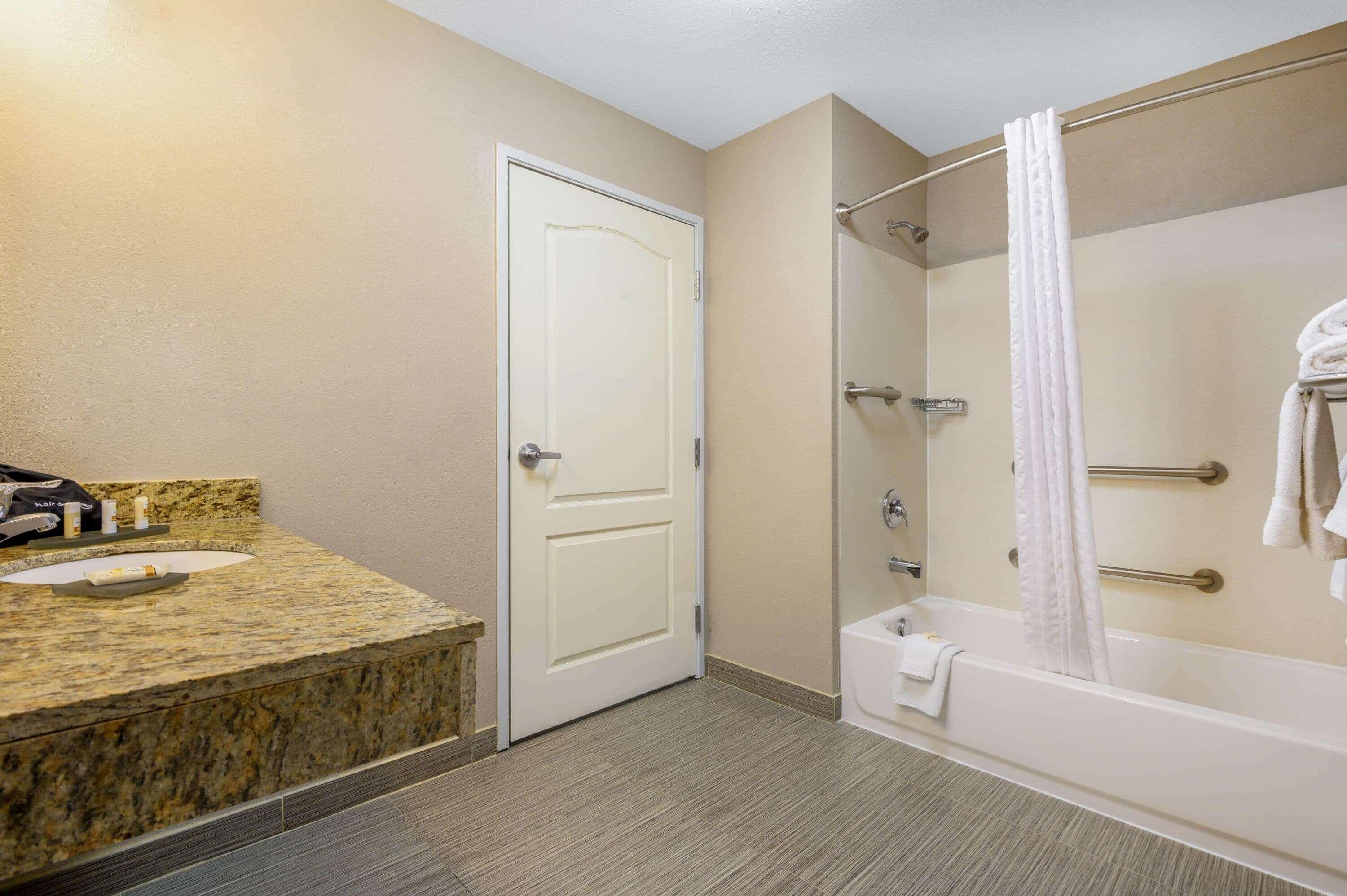 La Quinta Inn & Suites Casino And Bar By Wyndham Glendive Esterno foto