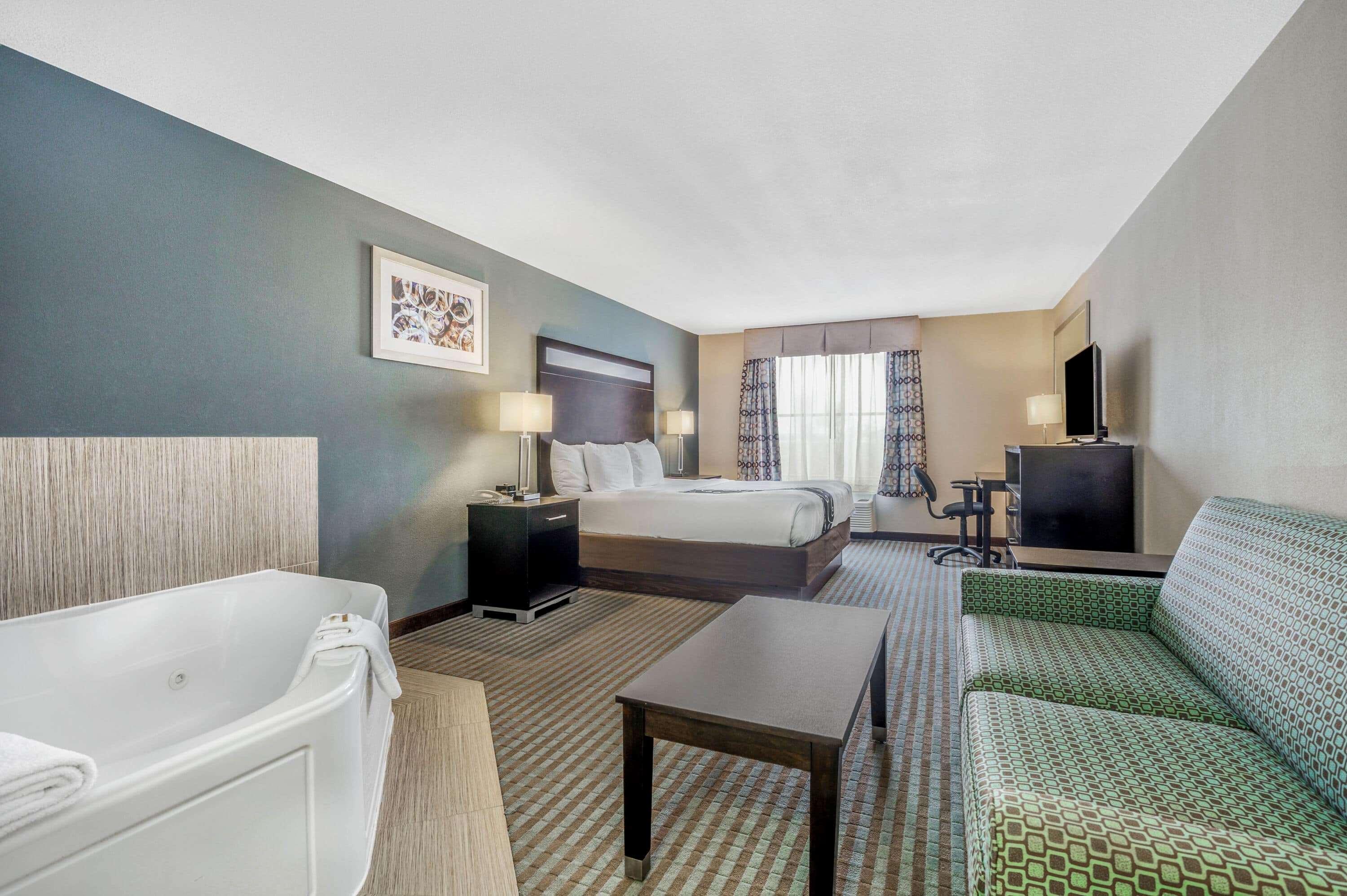 La Quinta Inn & Suites Casino And Bar By Wyndham Glendive Esterno foto