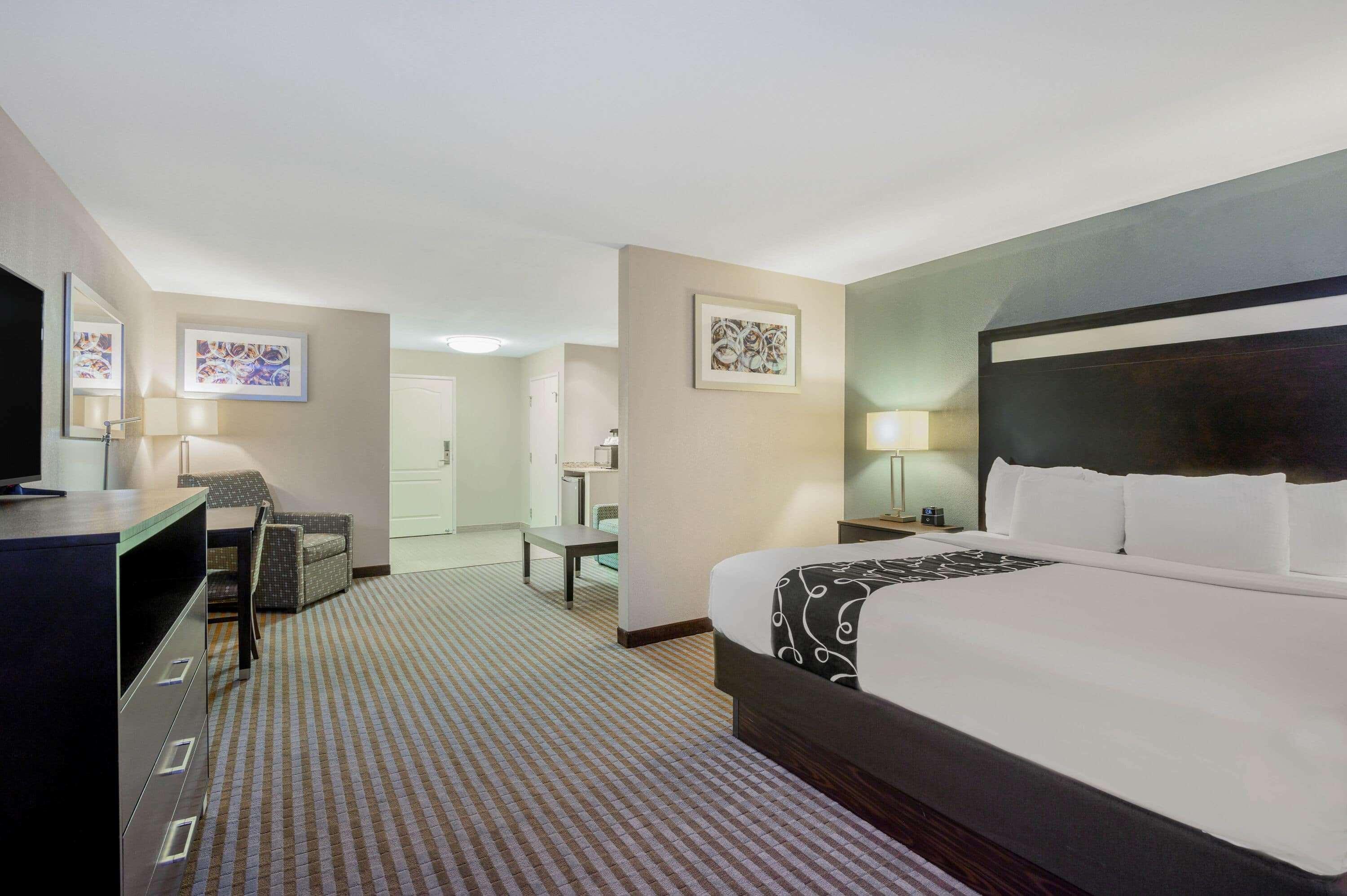 La Quinta Inn & Suites Casino And Bar By Wyndham Glendive Esterno foto