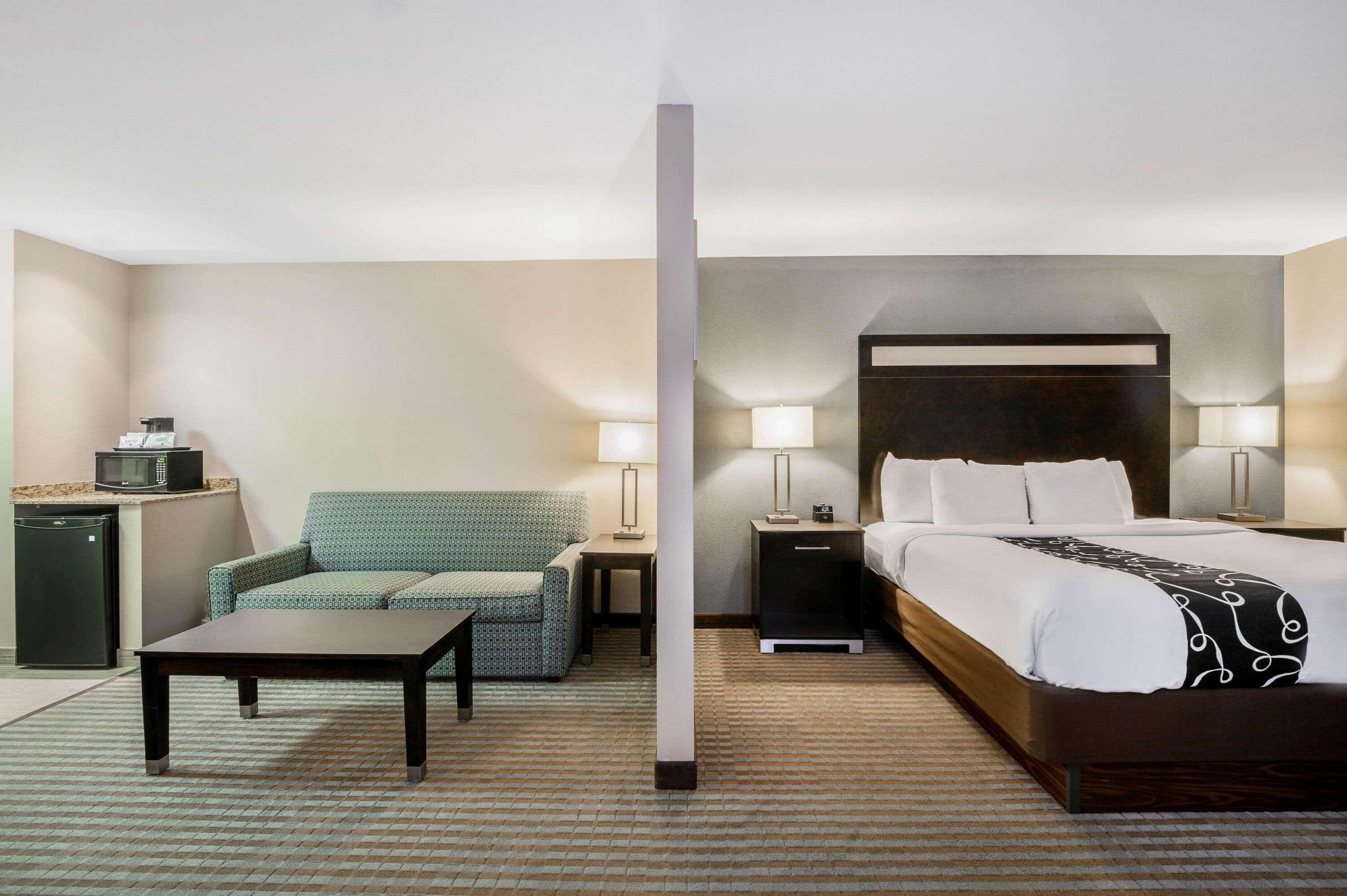 La Quinta Inn & Suites Casino And Bar By Wyndham Glendive Esterno foto