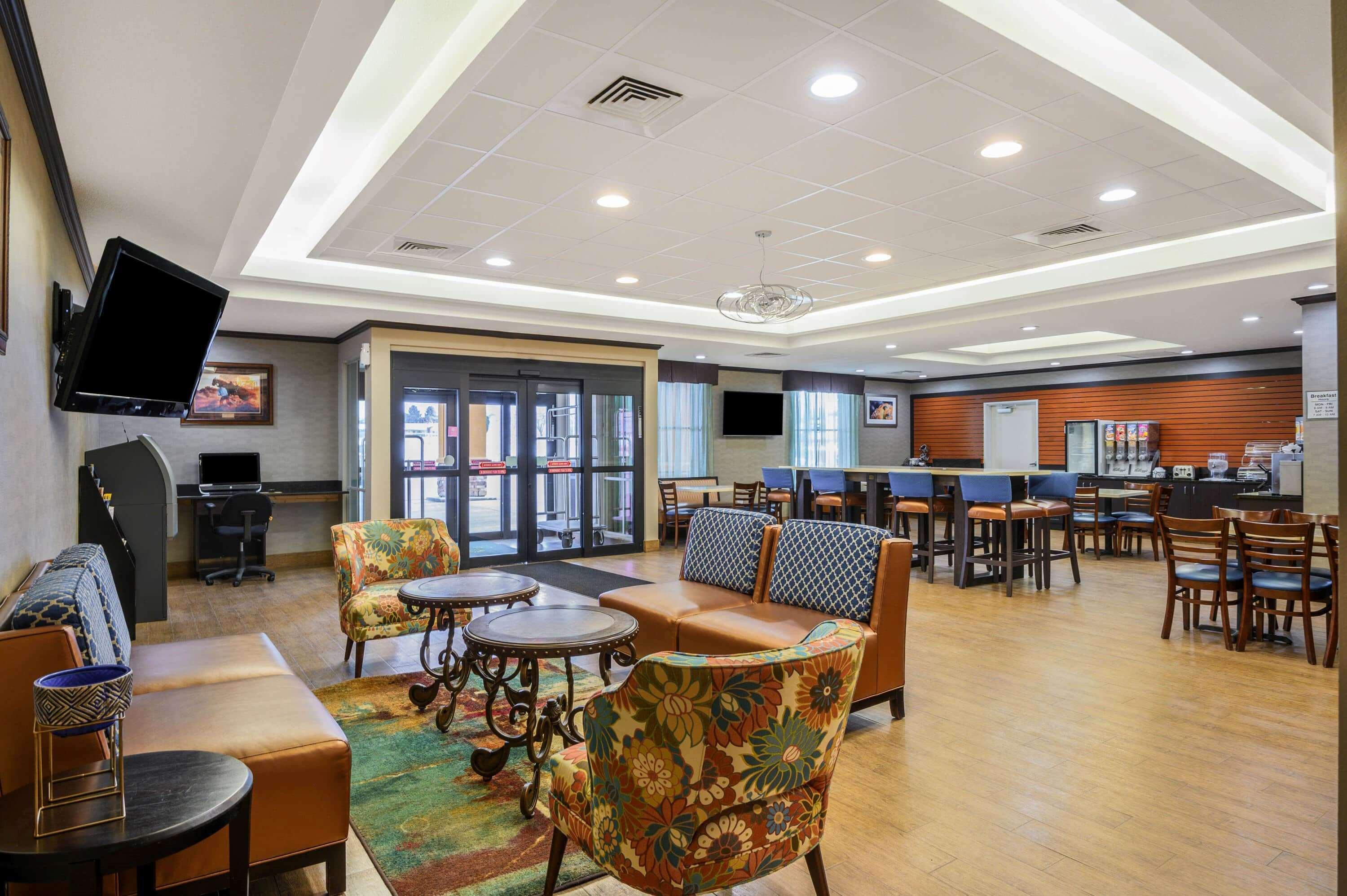 La Quinta Inn & Suites Casino And Bar By Wyndham Glendive Esterno foto