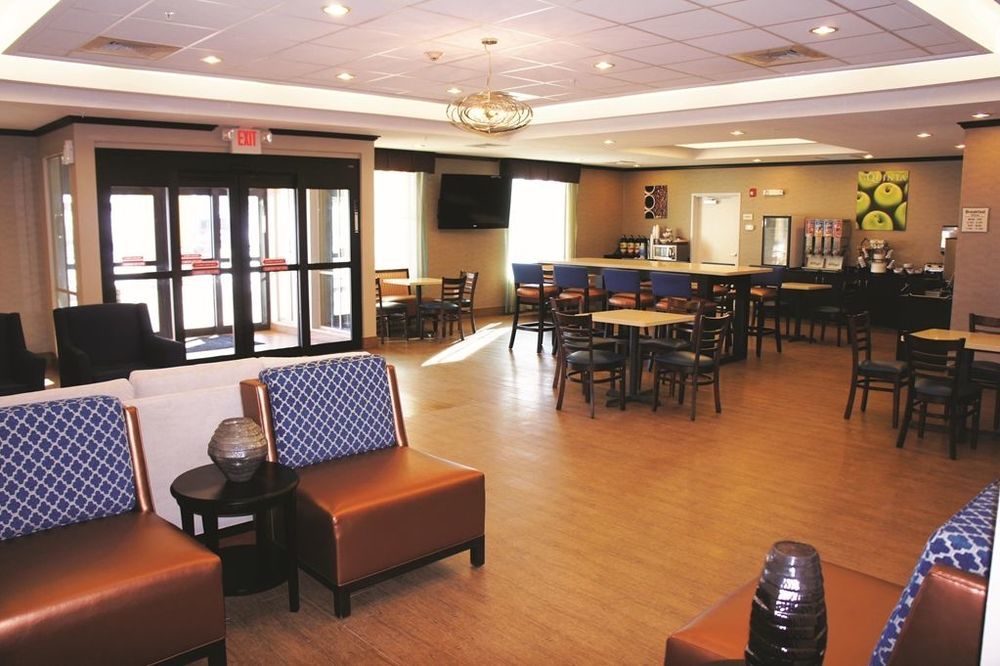 La Quinta Inn & Suites Casino And Bar By Wyndham Glendive Ristorante foto