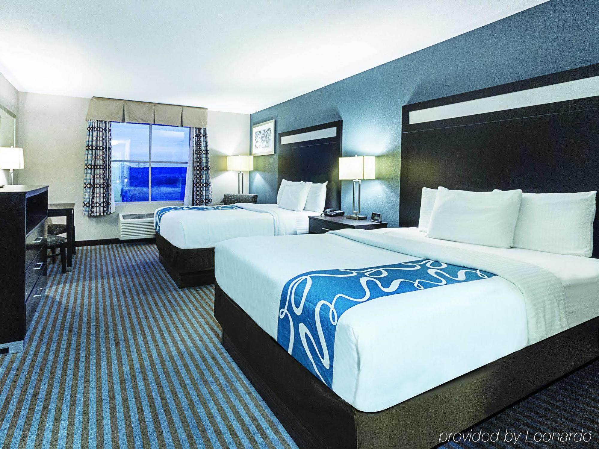 La Quinta Inn & Suites Casino And Bar By Wyndham Glendive Esterno foto